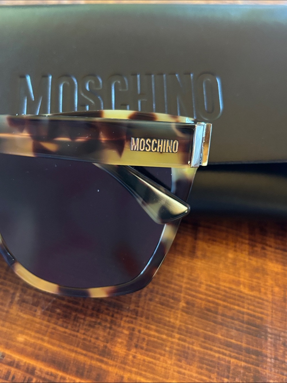 Moschino Women’s Tortoiseshell Brown Gradient Sunglasses - Picture 3 of 4